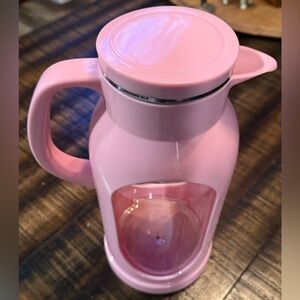 Delove 2L Glass Pitcher w/ Stainless Steel Lid/Shatterproof Shell - Pink